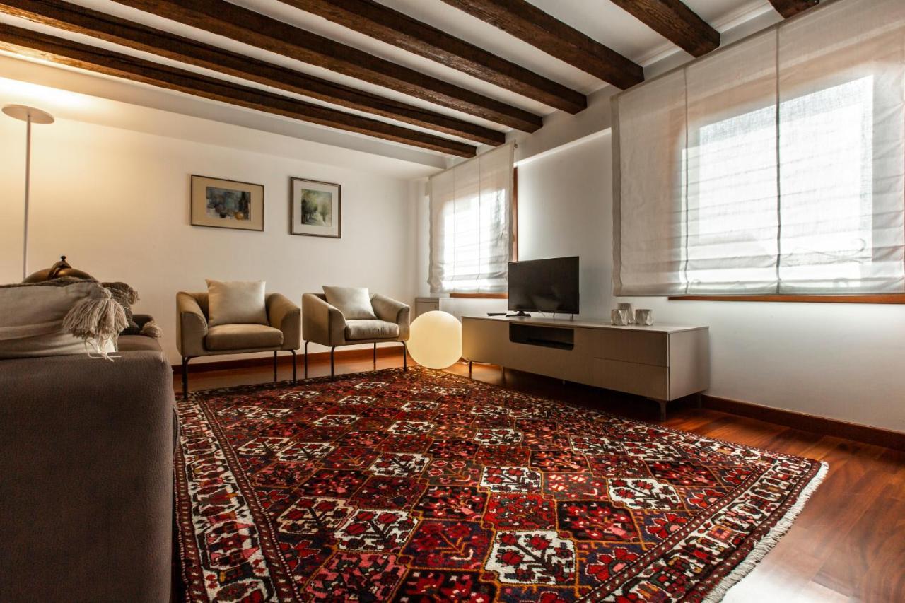 Appartement San Pantalon Luxury Penthouse R&r Venetië